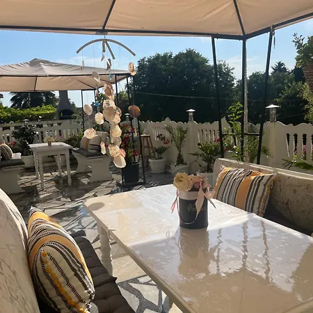 за гости бела 게스트하우스