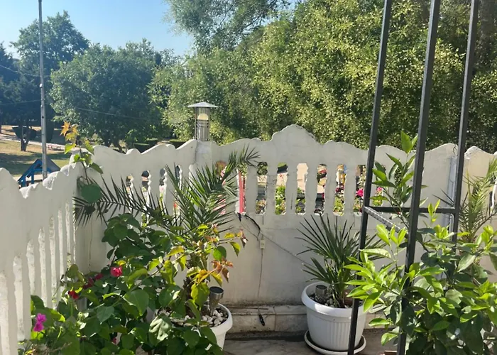 за гости бела Ахтопол