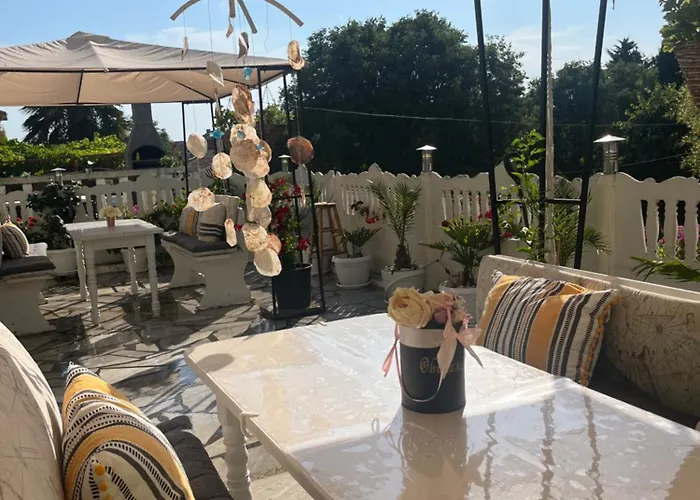 за гости бела Къща за гости